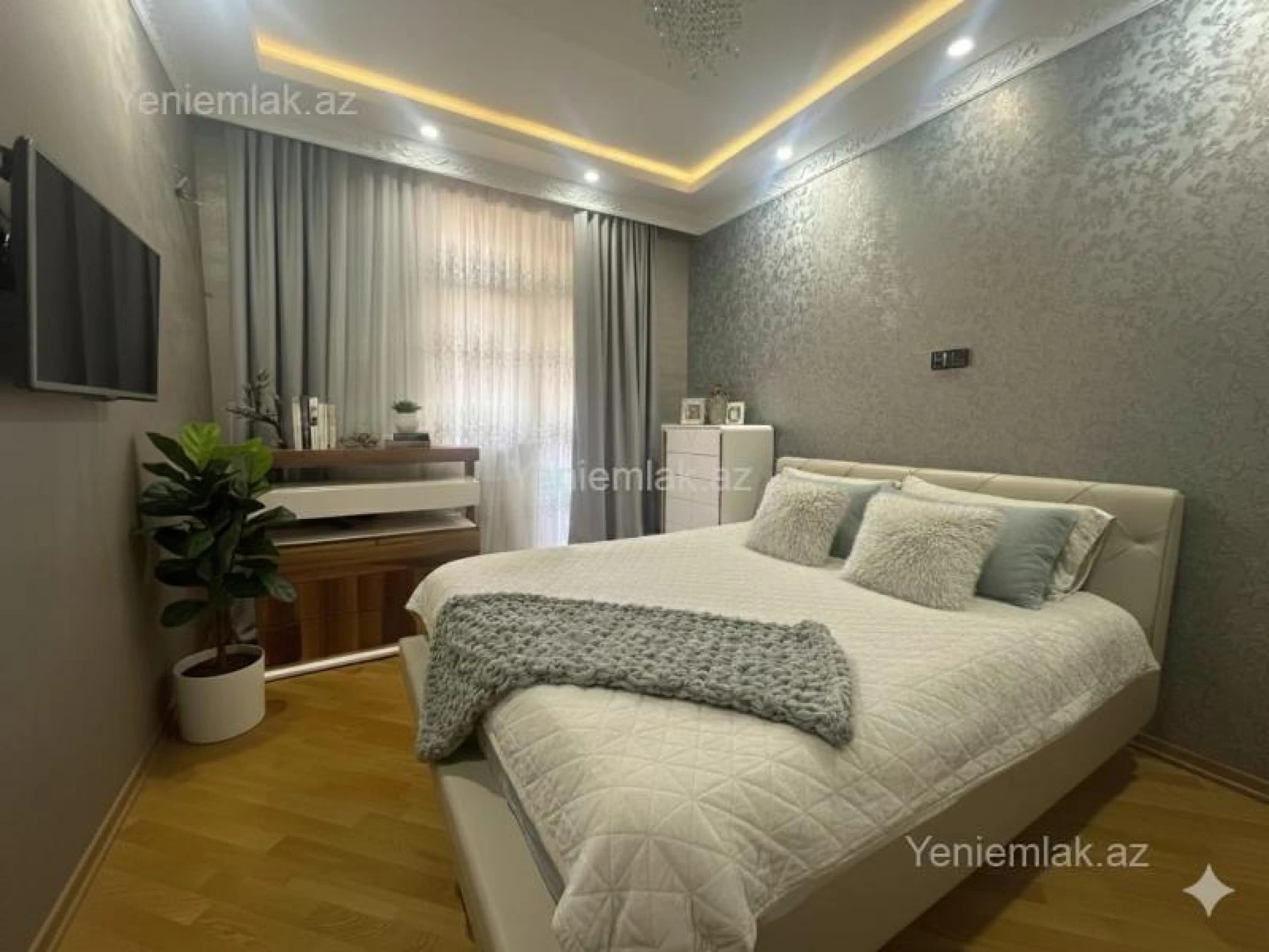 Satılır 3 otaqlı yeni tikili 120 m²