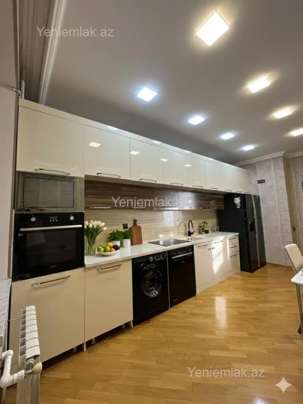 Satılır 3 otaqlı yeni tikili 120 m²