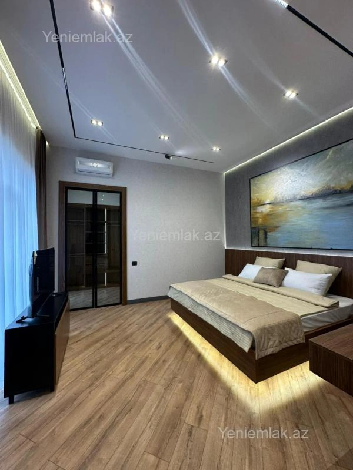 Satılır 5 otaqlı həyət evi 250 m²