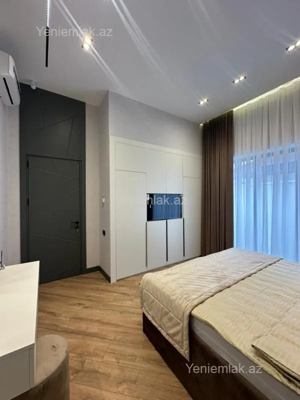 Satılır 5 otaqlı həyət evi 250 m²
