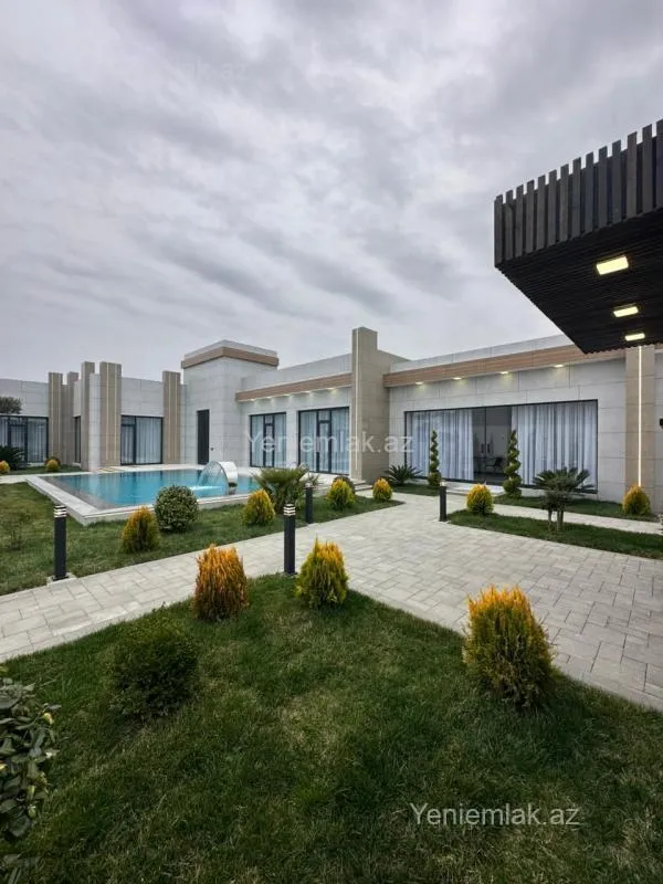 Satılır 5 otaqlı həyət evi 250 m²