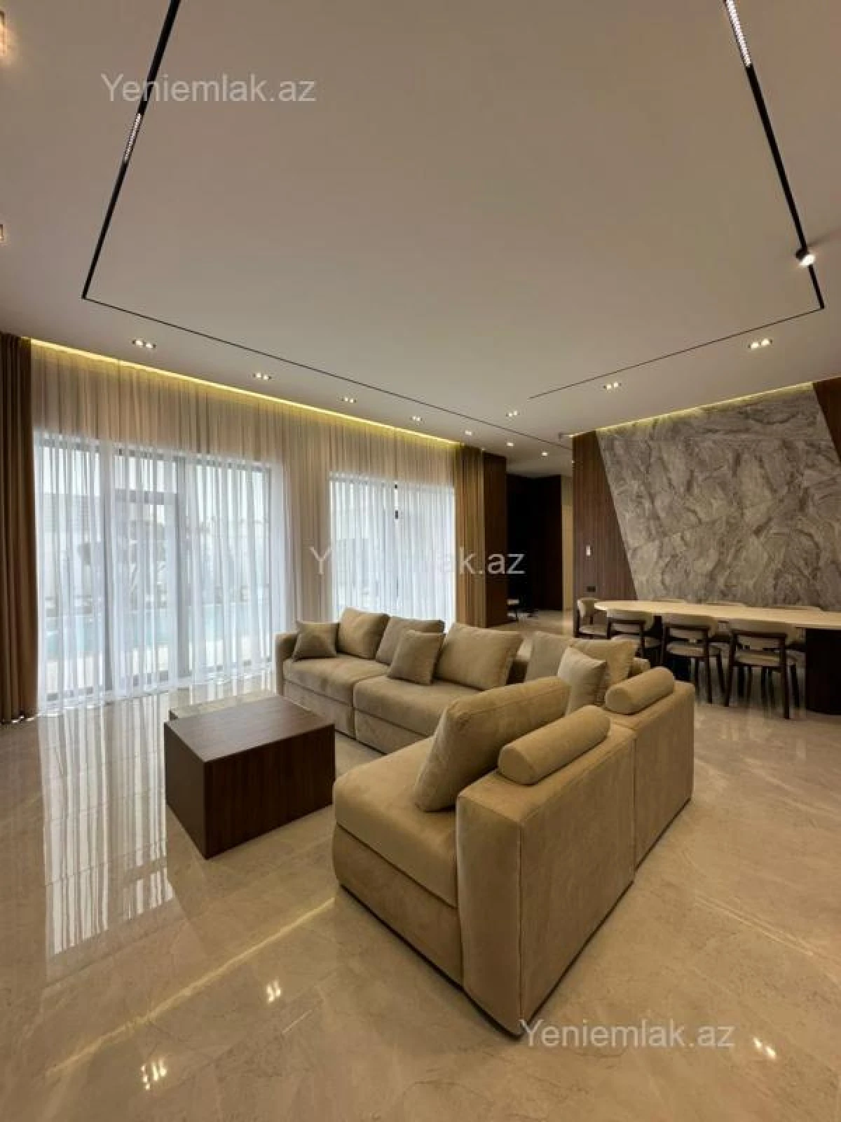 Satılır 5 otaqlı həyət evi 250 m²