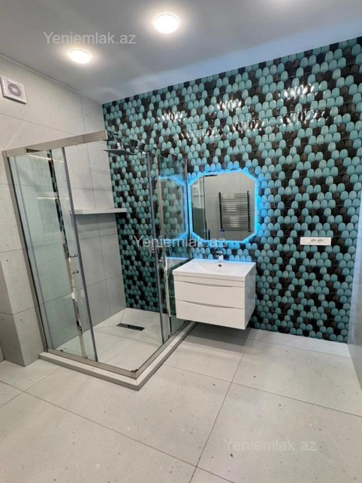 Satılır 3 otaqlı yeni tikili 95 m²