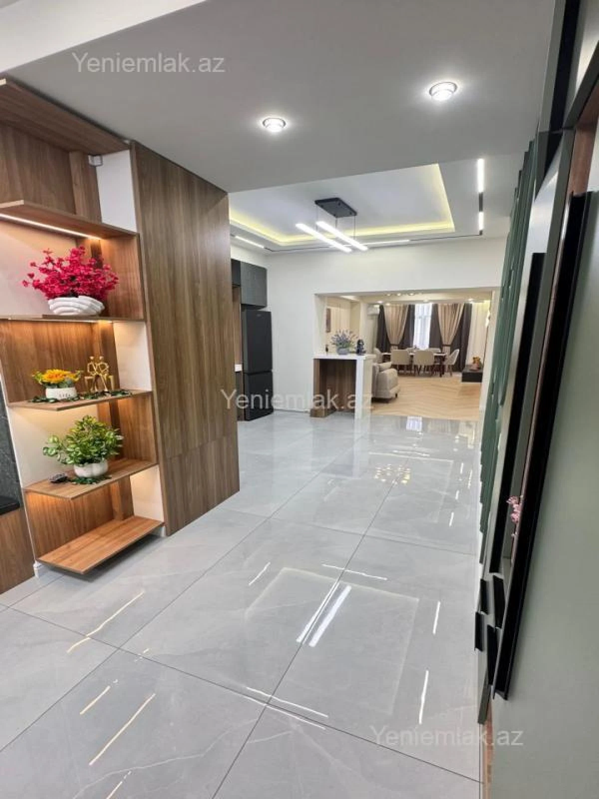 Satılır 3 otaqlı yeni tikili 95 m²