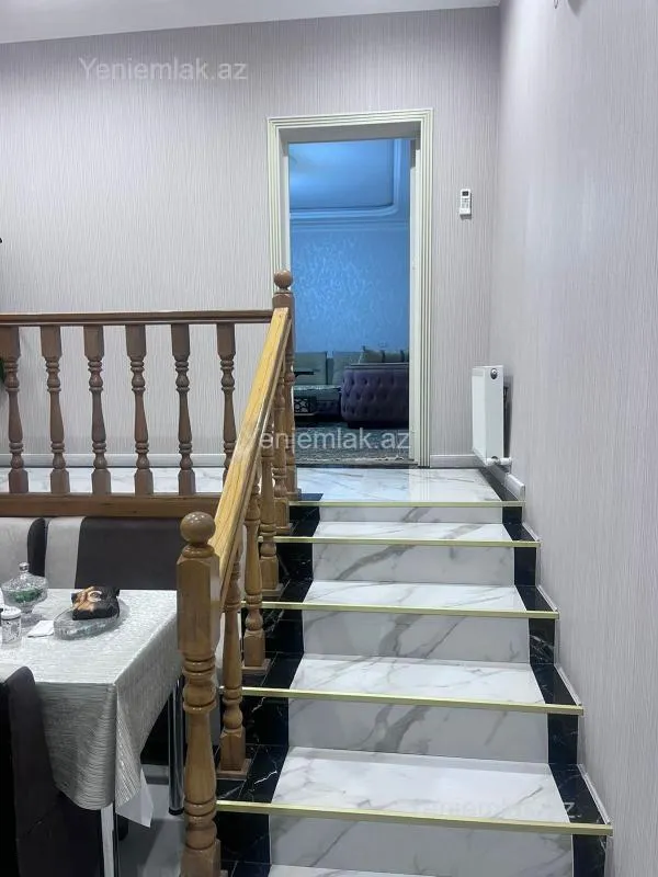Satılır 4 otaqlı həyət evi 200 m²