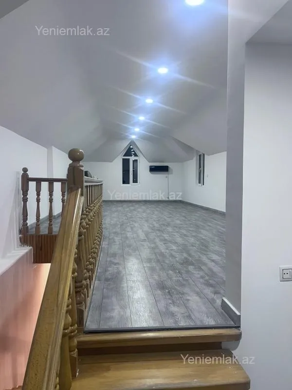 Satılır 4 otaqlı həyət evi 200 m²