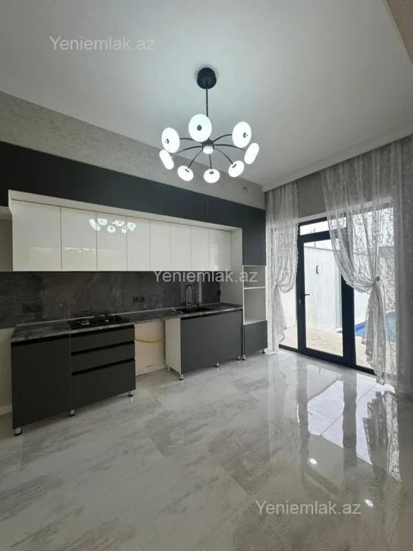 Satılır 4 otaqlı həyət evi 170 m²