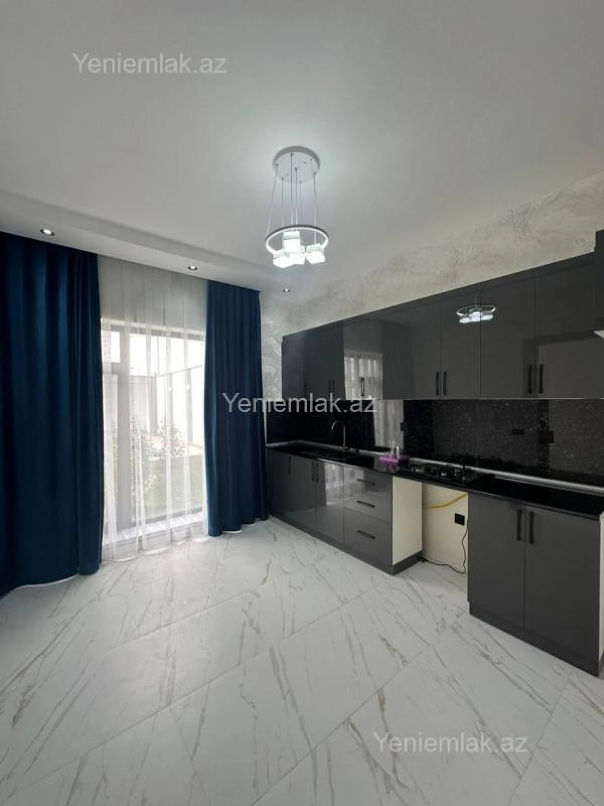 Satılır 4 otaqlı həyət evi 170 m²