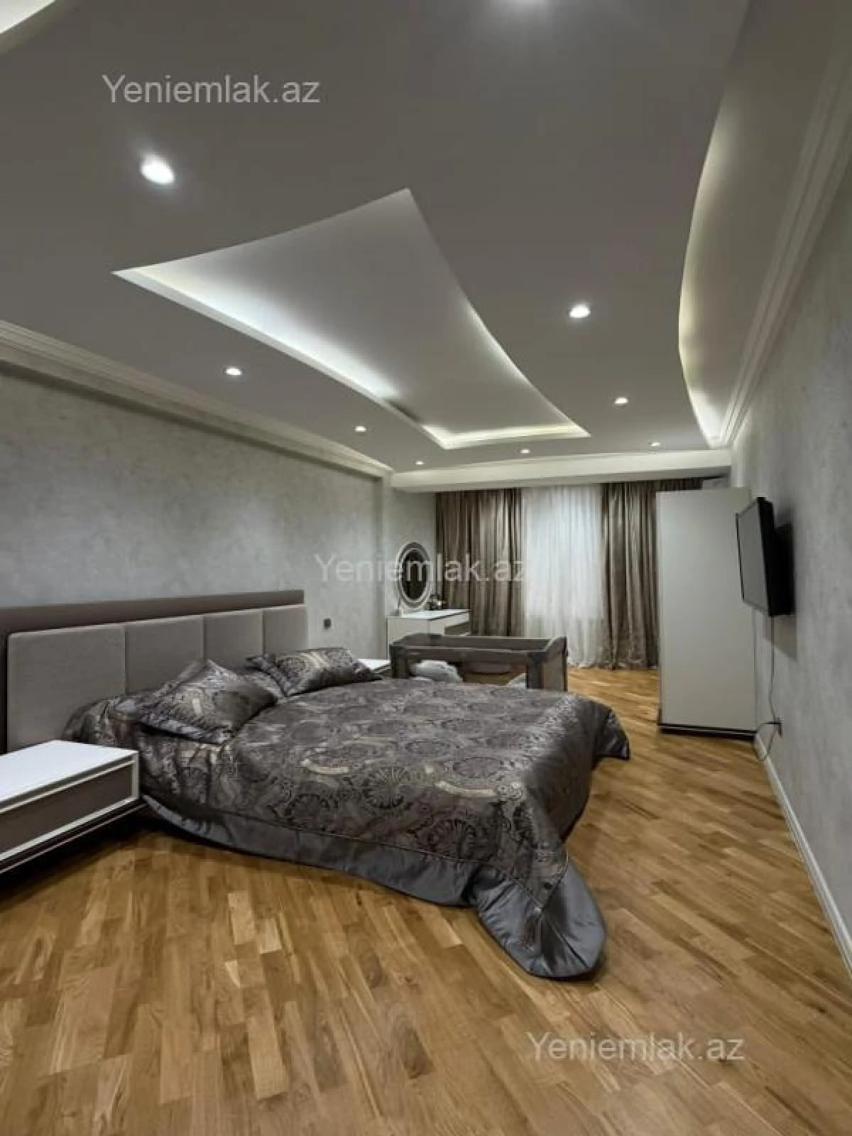 Satılır 4 otaqlı yeni tikili 247 m²