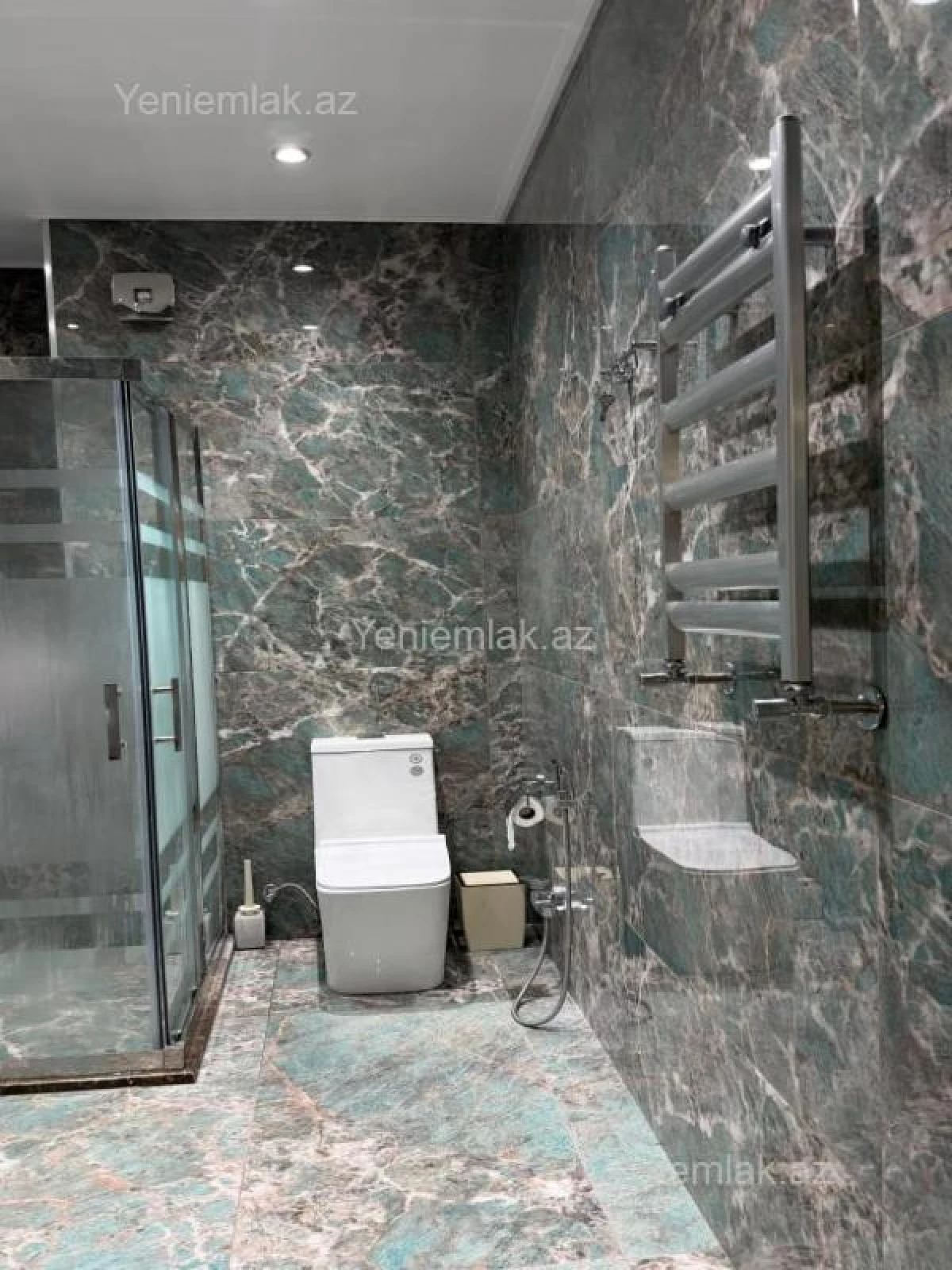 Satılır 4 otaqlı yeni tikili 247 m²