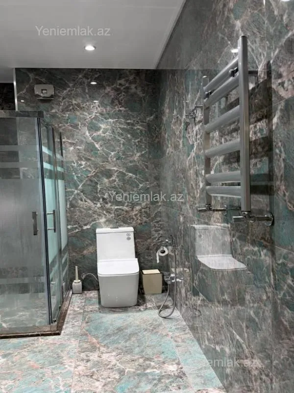 Satılır 4 otaqlı yeni tikili 247 m²