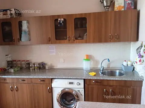 Satılır 3 otaqlı köhnə tikili 64 m²