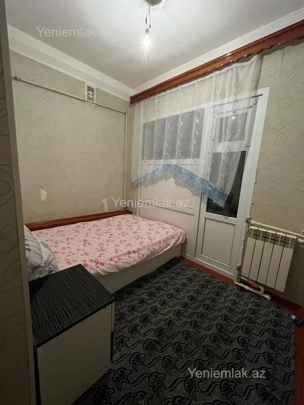 Satılır 3 otaqlı köhnə tikili 70 m²