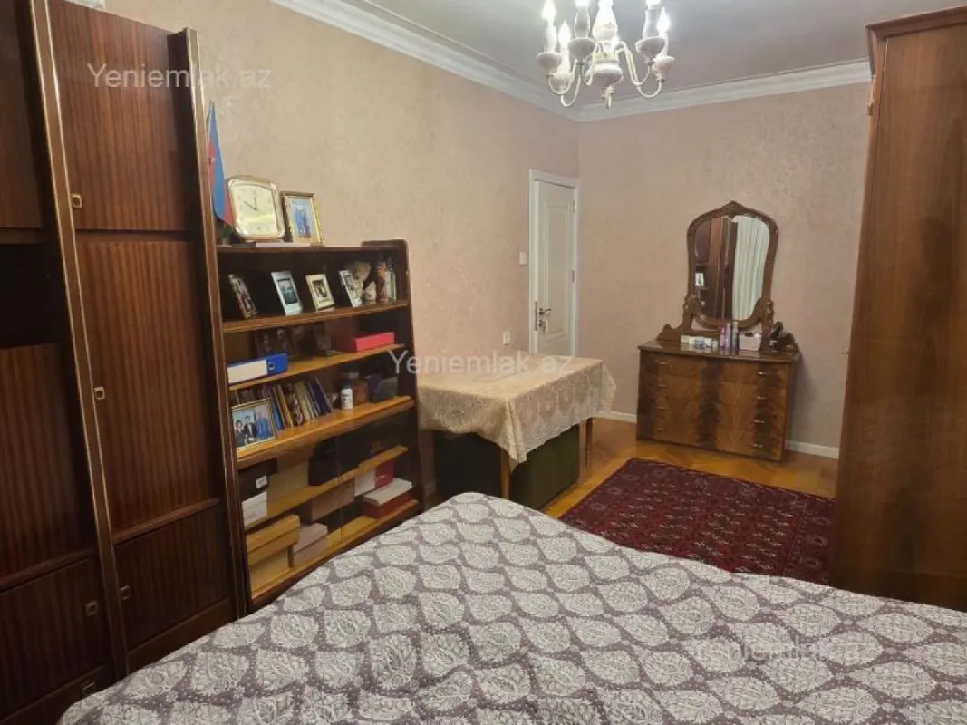 Satılır 3 otaqlı köhnə tikili 90 m²