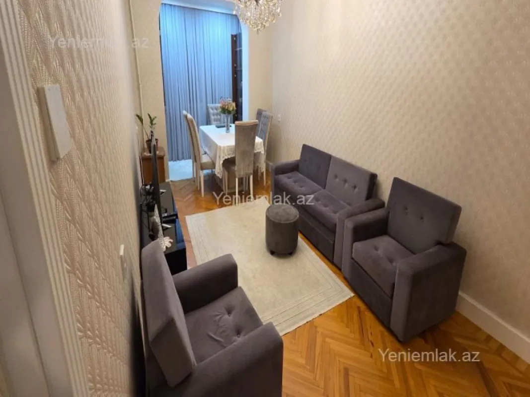 Satılır 3 otaqlı köhnə tikili 90 m²