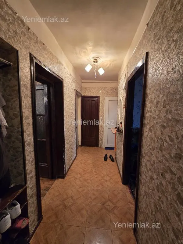 Satılır 4 otaqlı köhnə tikili 85 m²