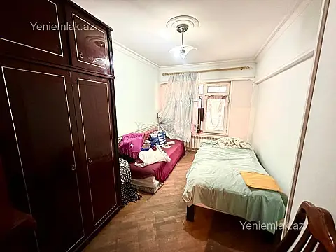 Satılır 3 otaqlı köhnə tikili 70 m²
