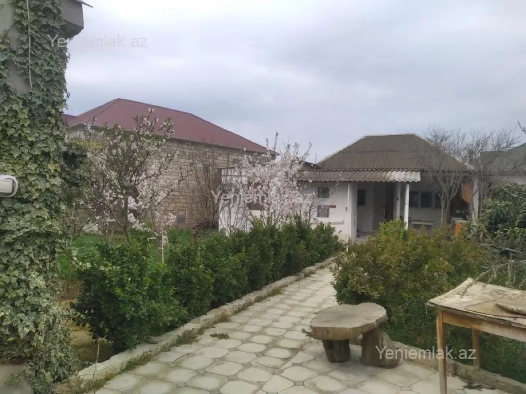 Satılır 3 otaqlı həyət evi 60 m²