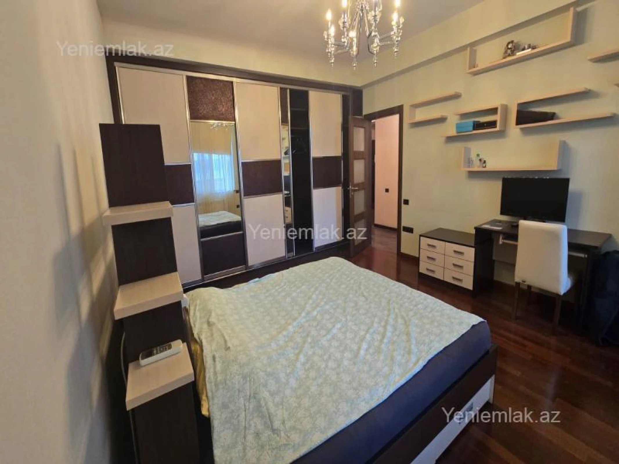 Satılır 3 otaqlı yeni tikili 157 m²