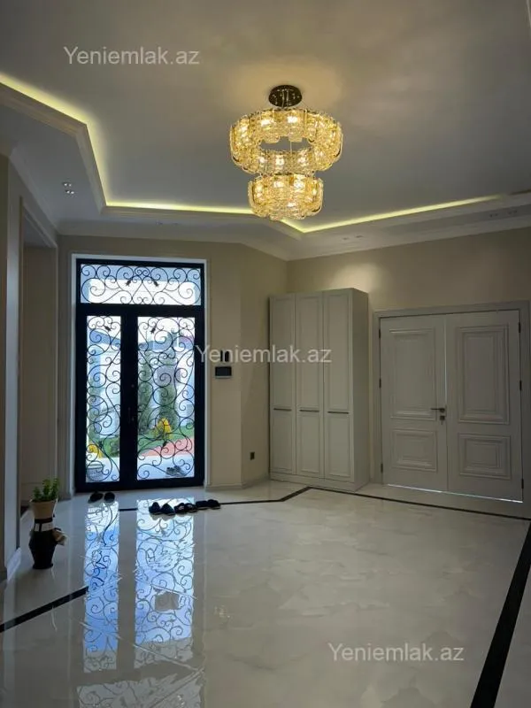 Satılır 4 otaqlı həyət evi 210 m²