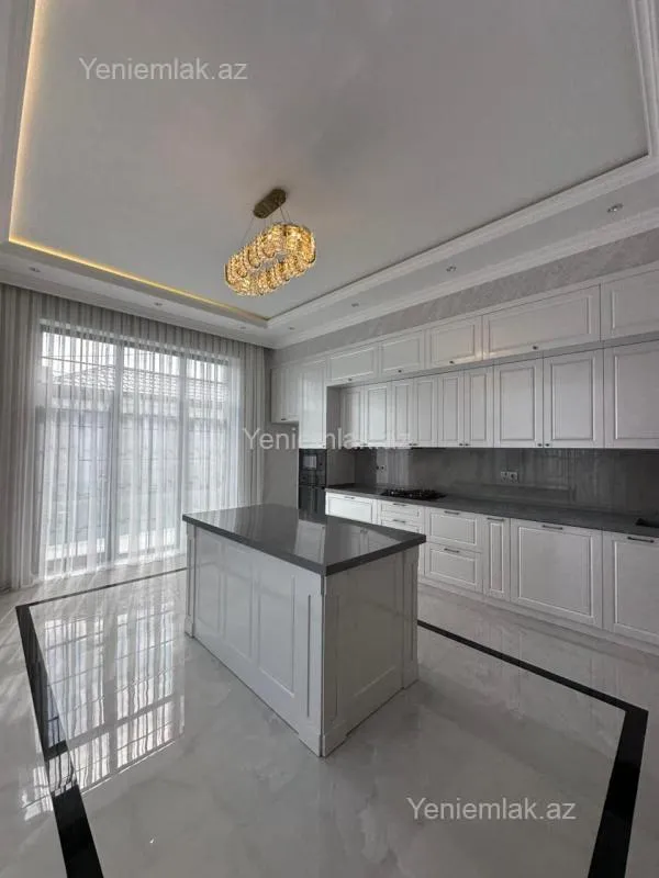 Satılır 4 otaqlı həyət evi 210 m²