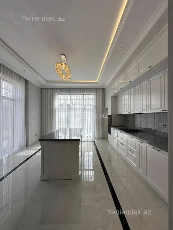 Satılır 4 otaqlı həyət evi 210 m²