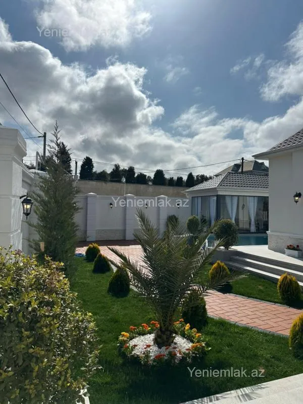 Satılır 4 otaqlı həyət evi 210 m²