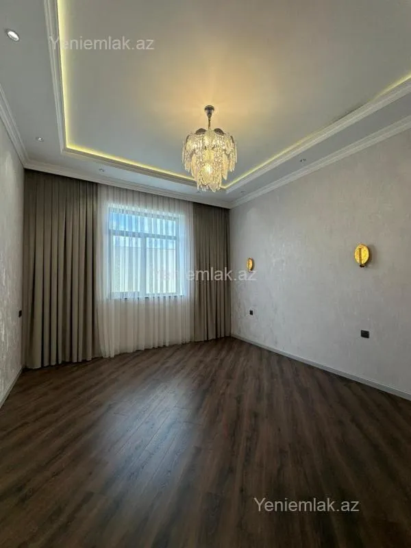 Satılır 4 otaqlı həyət evi 210 m²