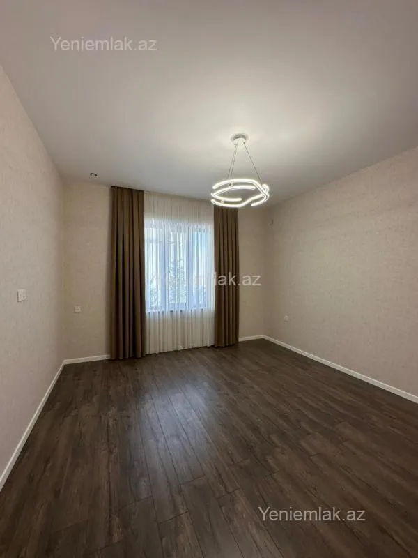 Satılır 4 otaqlı həyət evi 180 m²