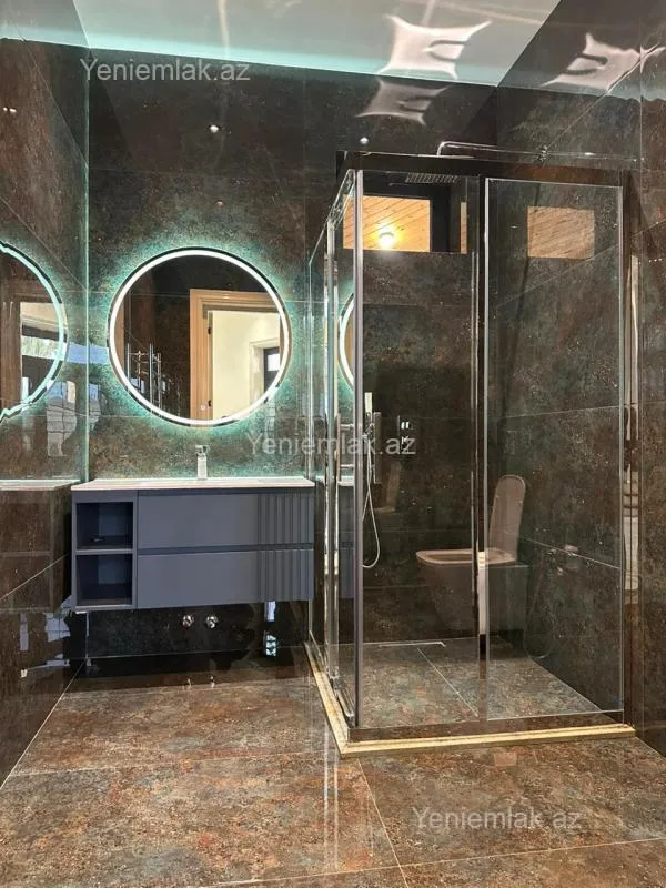 Satılır 7 otaqlı həyət evi 600 m²