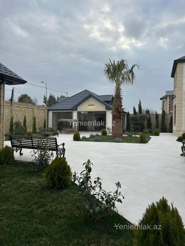 Satılır 7 otaqlı həyət evi 600 m²