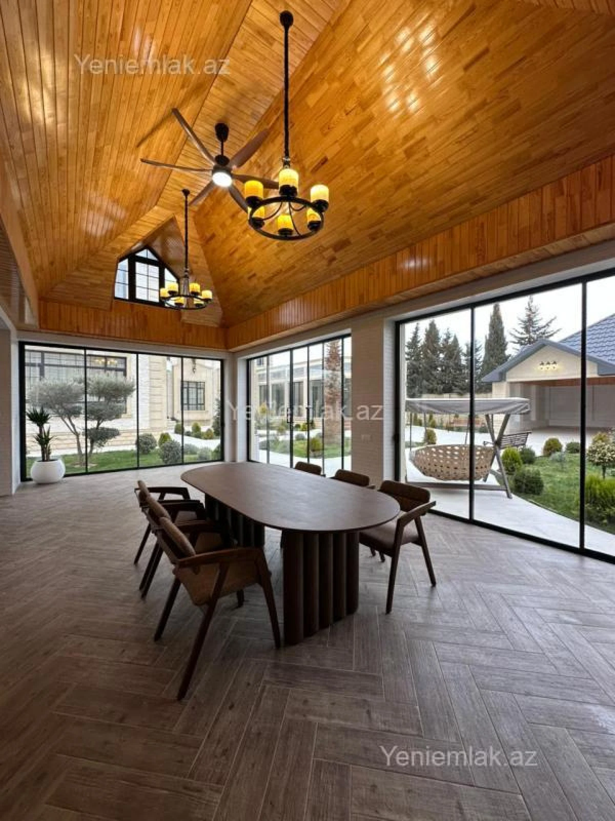 Satılır 7 otaqlı həyət evi 600 m²