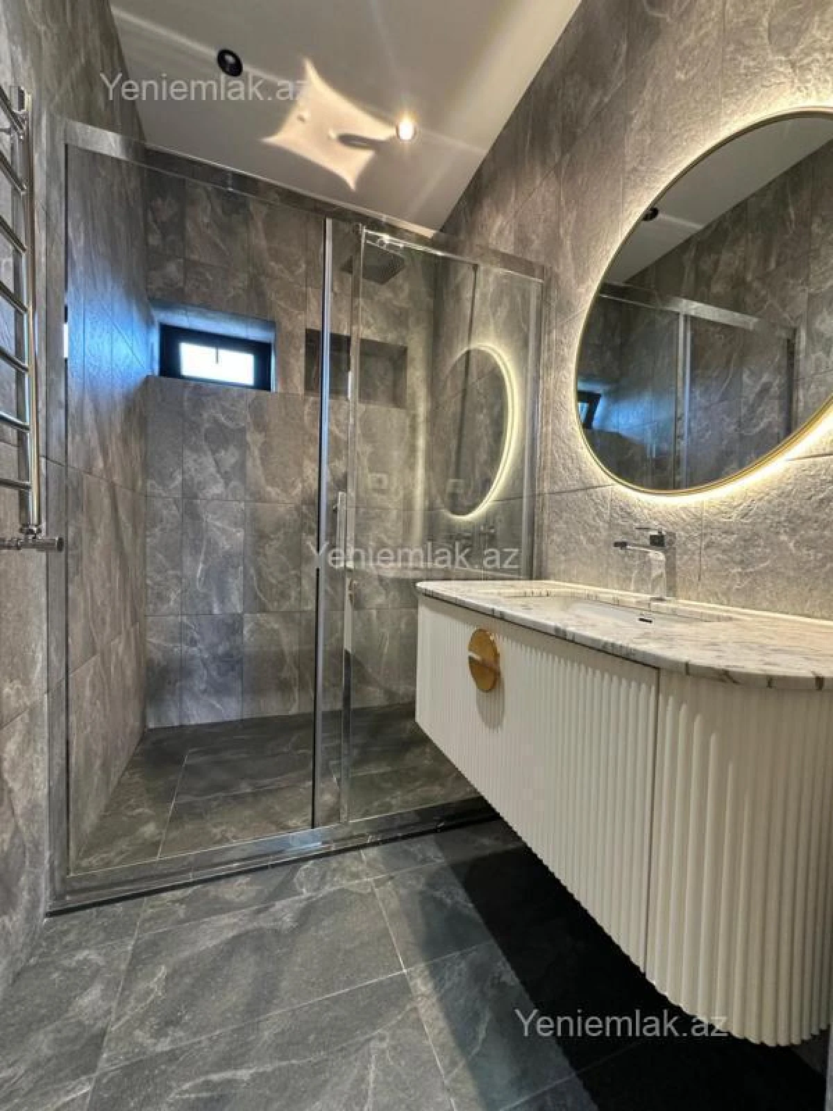 Satılır 7 otaqlı həyət evi 600 m²