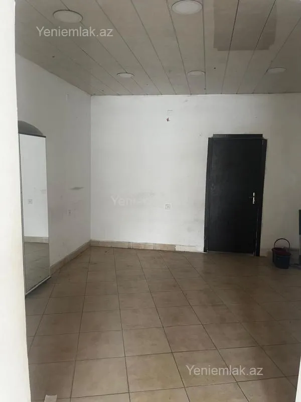 Satılır 12 otaqlı həyət evi 400 m²