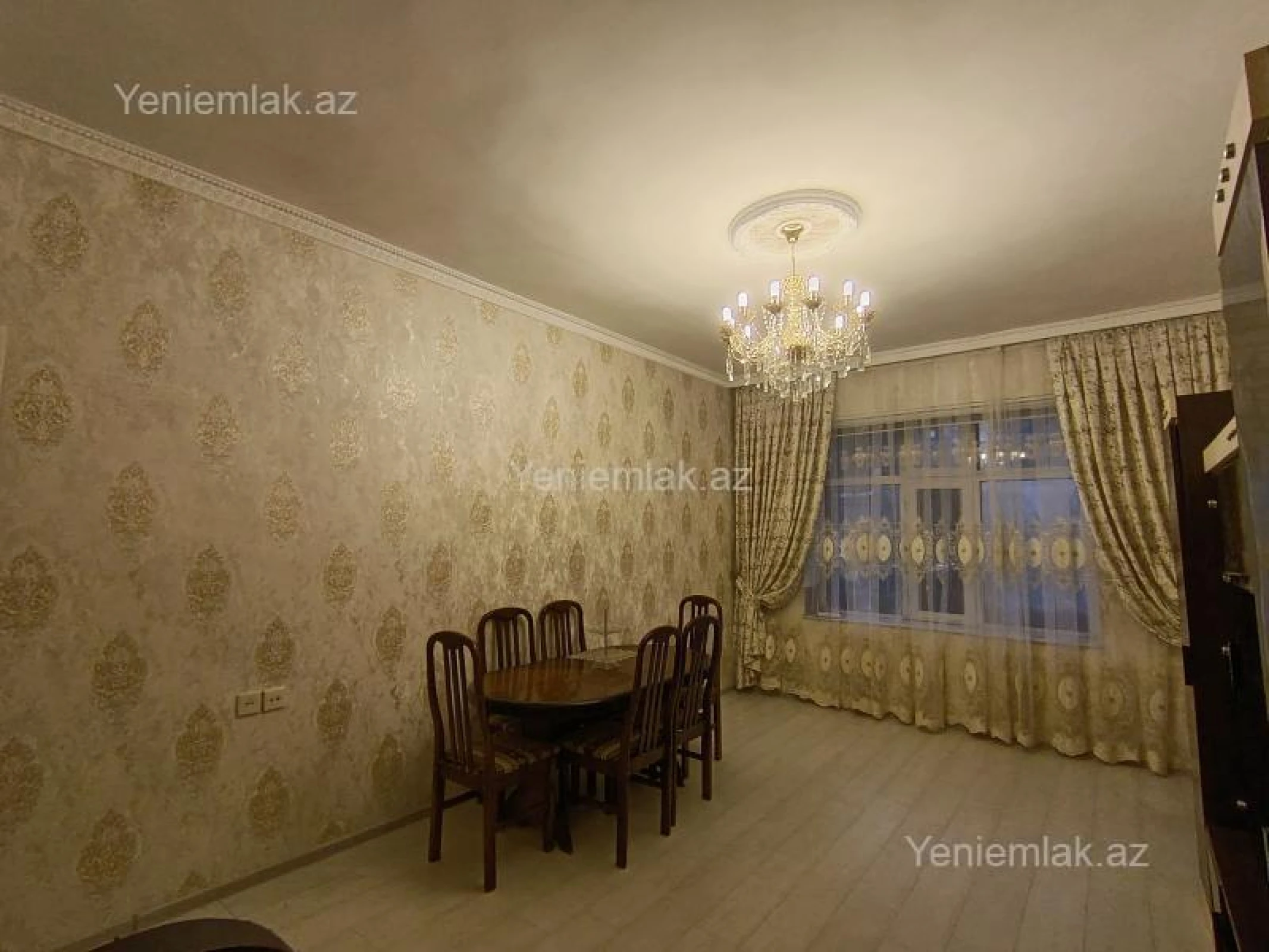 Satılır 2 otaqlı köhnə tikili 65 m²