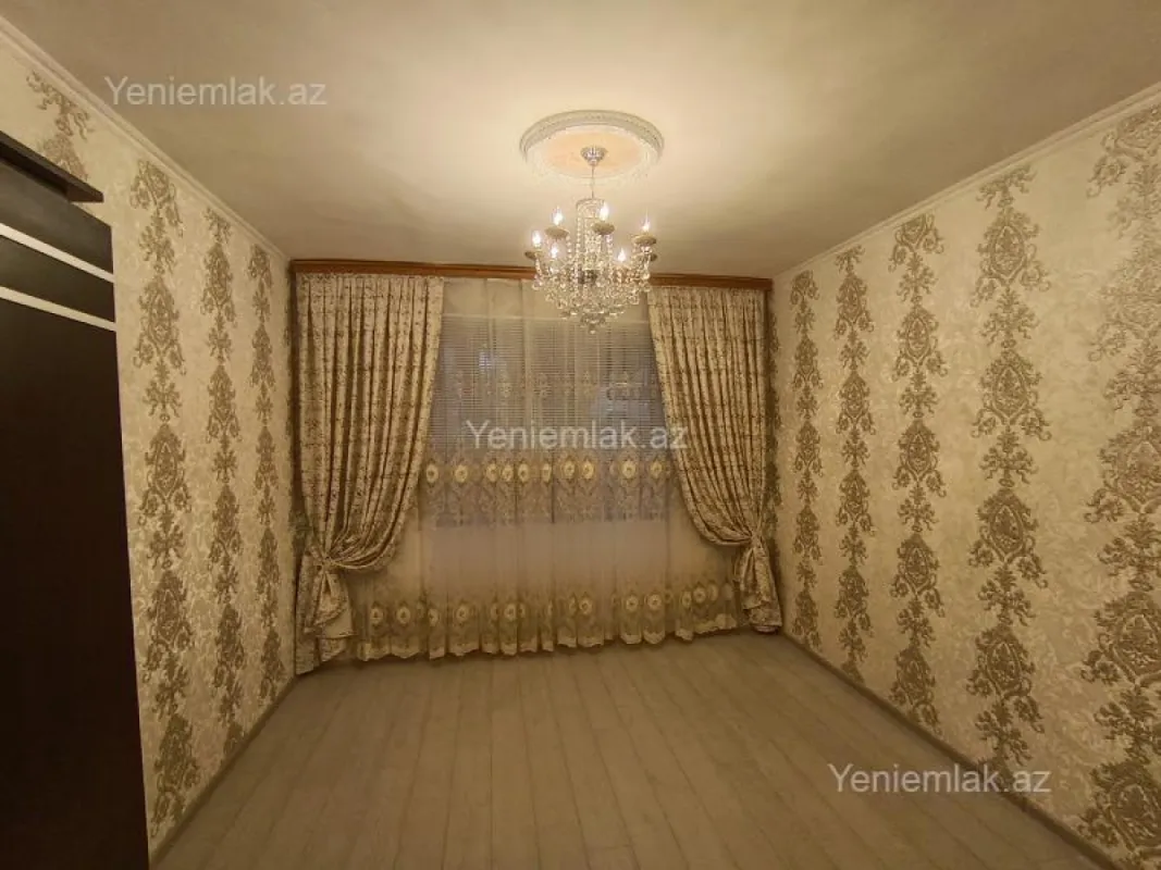 Satılır 2 otaqlı köhnə tikili 65 m²