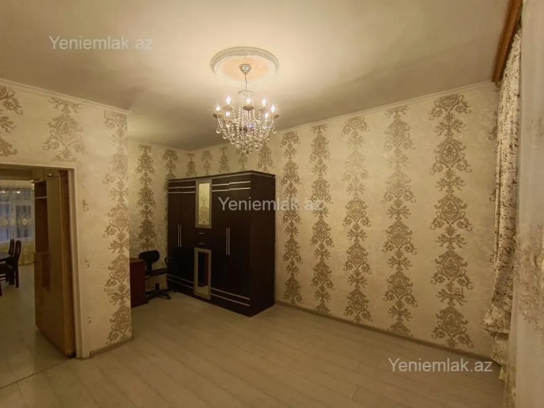 Satılır 2 otaqlı köhnə tikili 65 m²