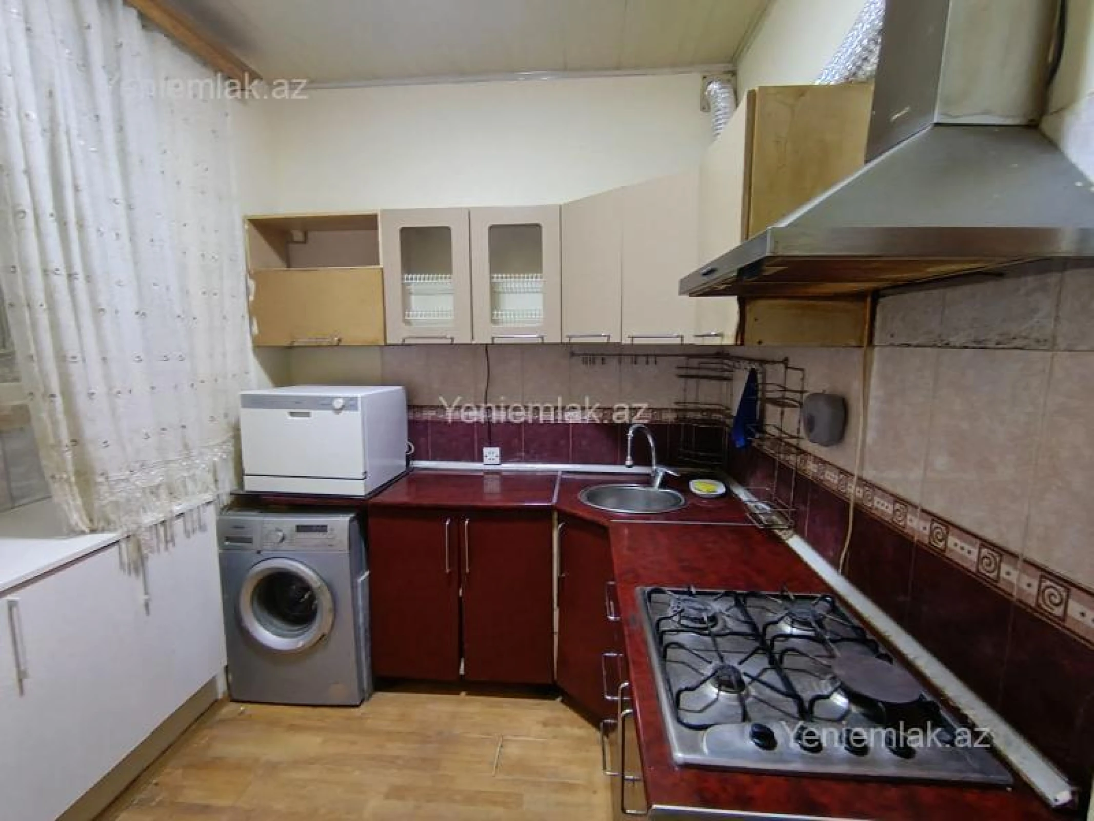 Satılır 2 otaqlı köhnə tikili 65 m²