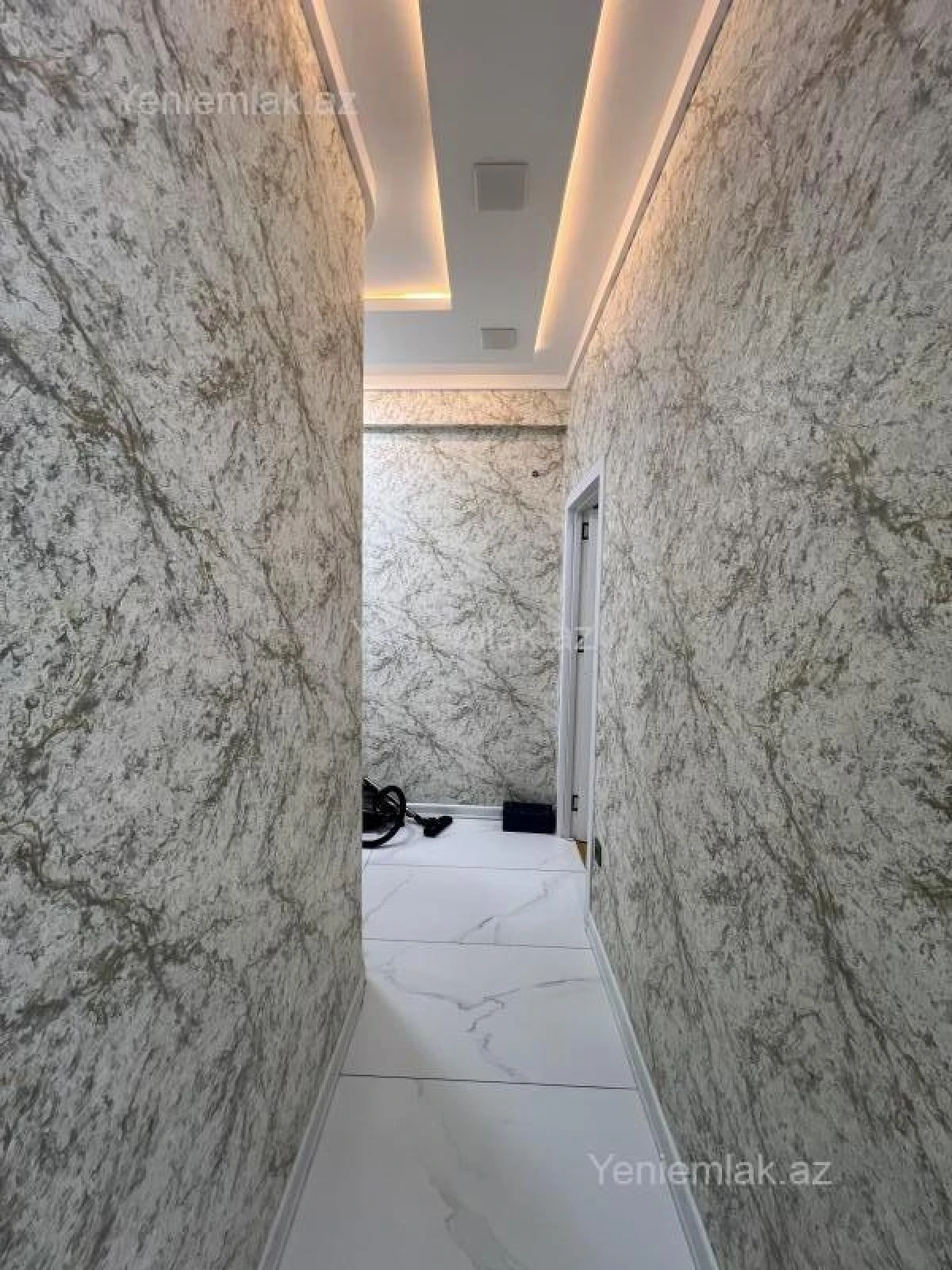 Satılır 2 otaqlı yeni tikili 60 m²