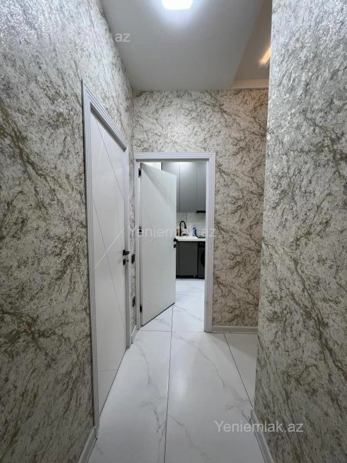 Satılır 2 otaqlı yeni tikili 60 m²