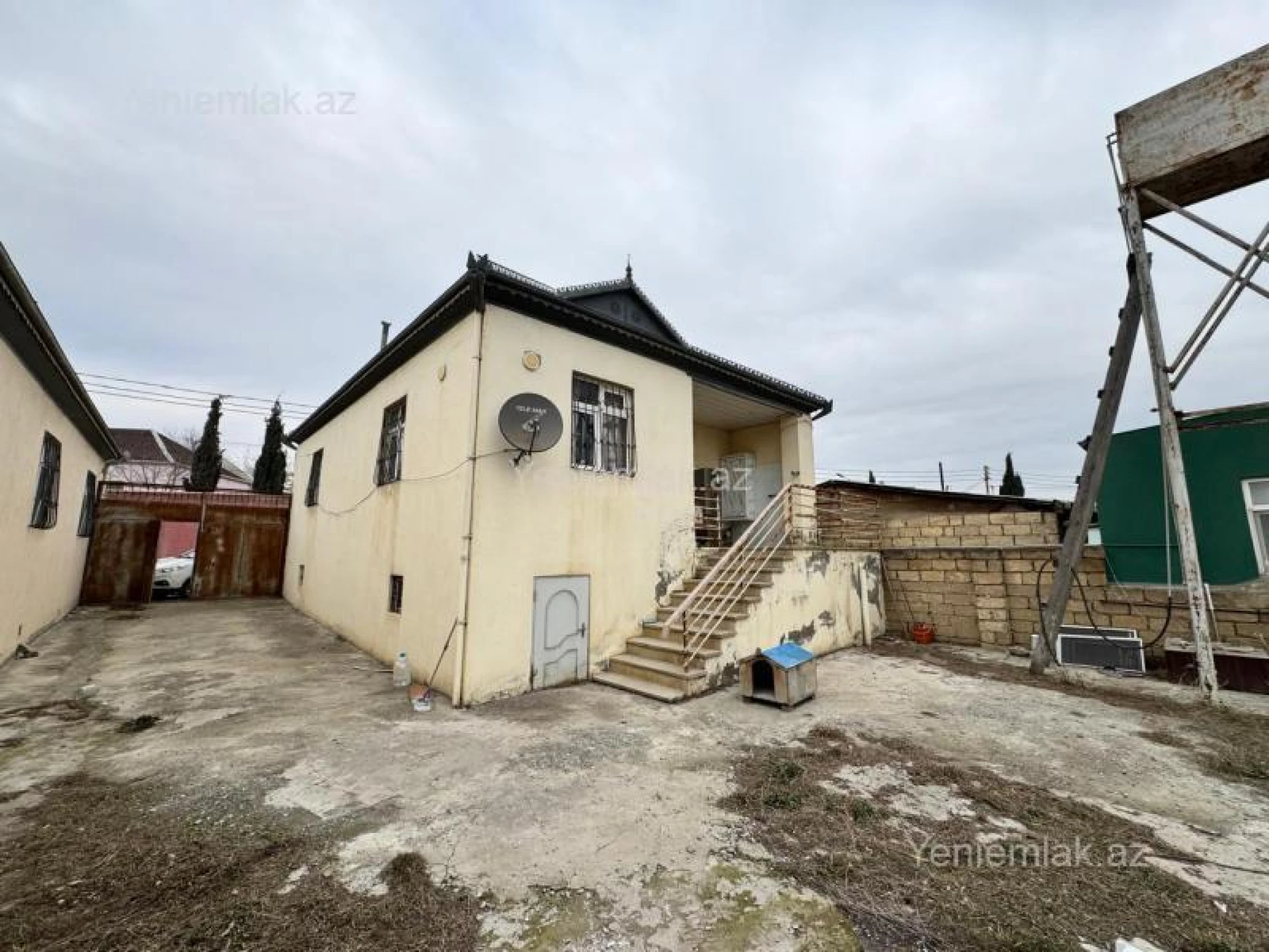 Satılır 3 otaqlı həyət evi 120 m²