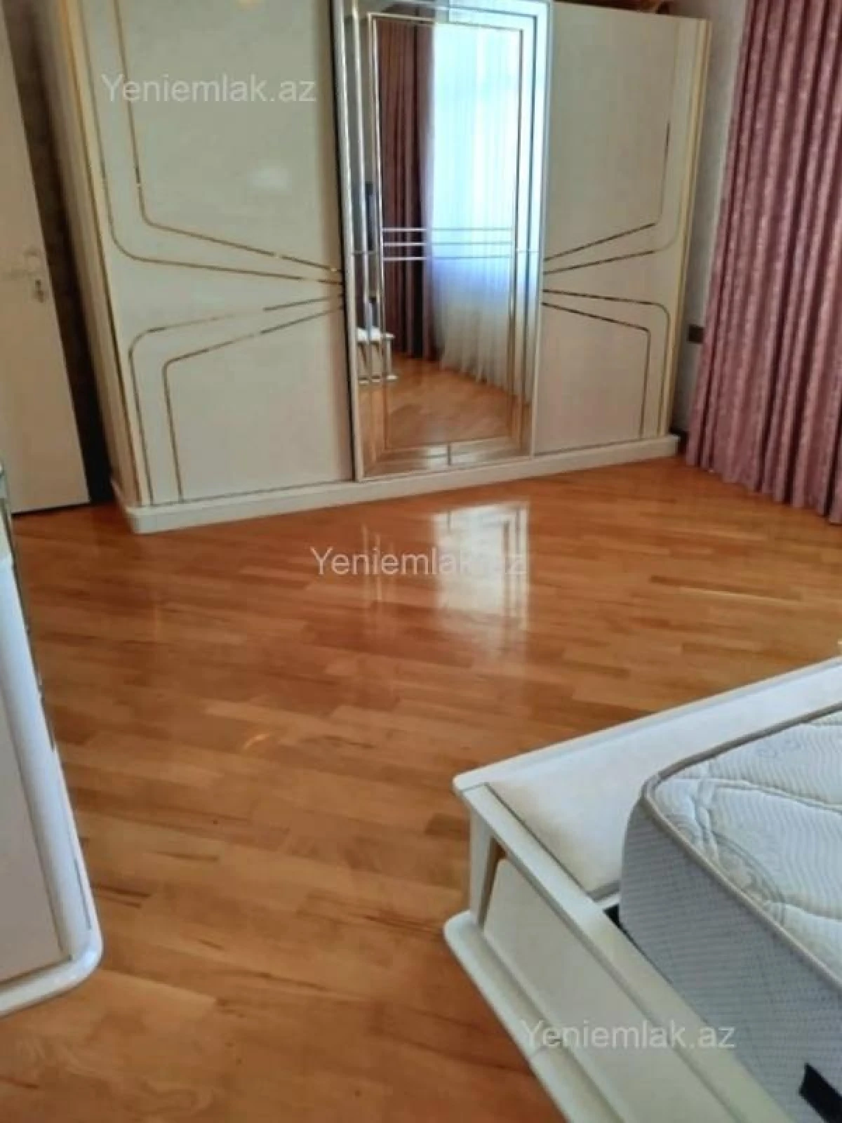 Satılır 3 otaqlı yeni tikili 123 m²
