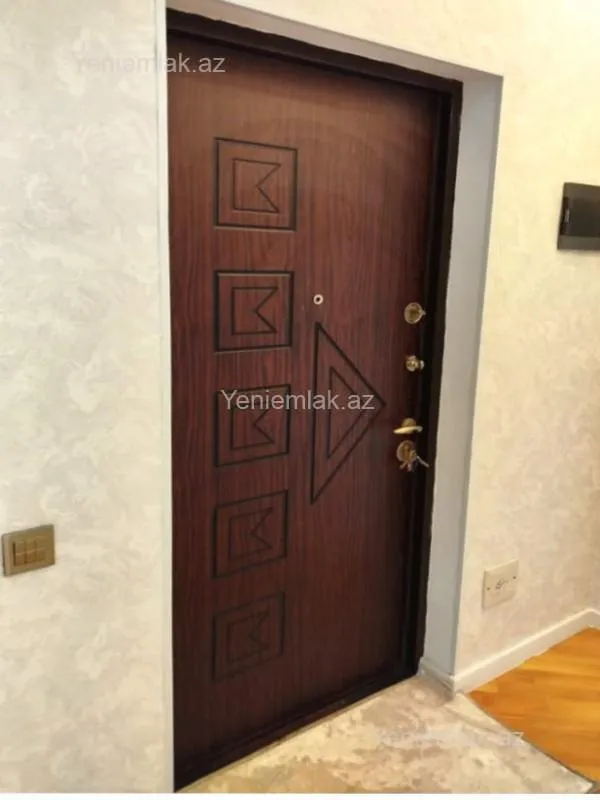 Satılır 3 otaqlı yeni tikili 123 m²