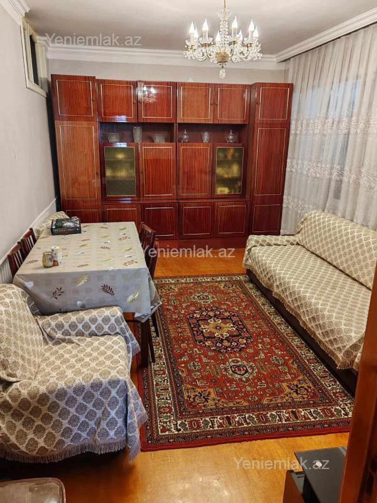 Satılır 4 otaqlı köhnə tikili 110 m²