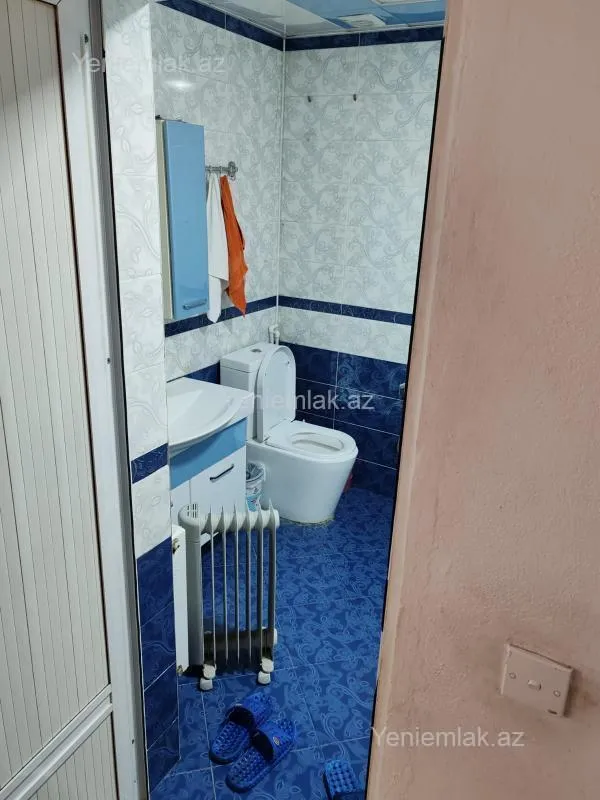 Satılır 4 otaqlı köhnə tikili 110 m²