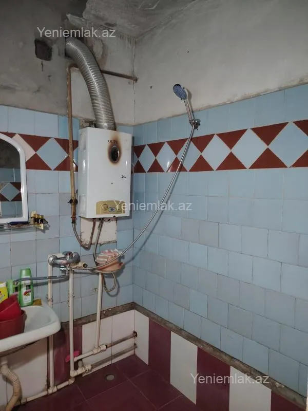 Satılır 1 otaqlı köhnə tikili 37 m²
