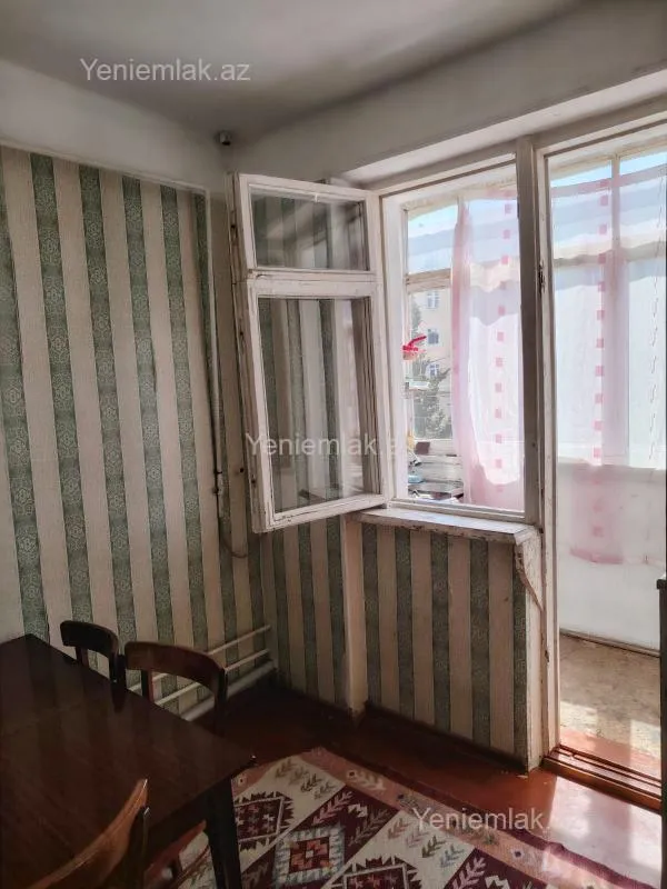 Satılır 1 otaqlı köhnə tikili 37 m²