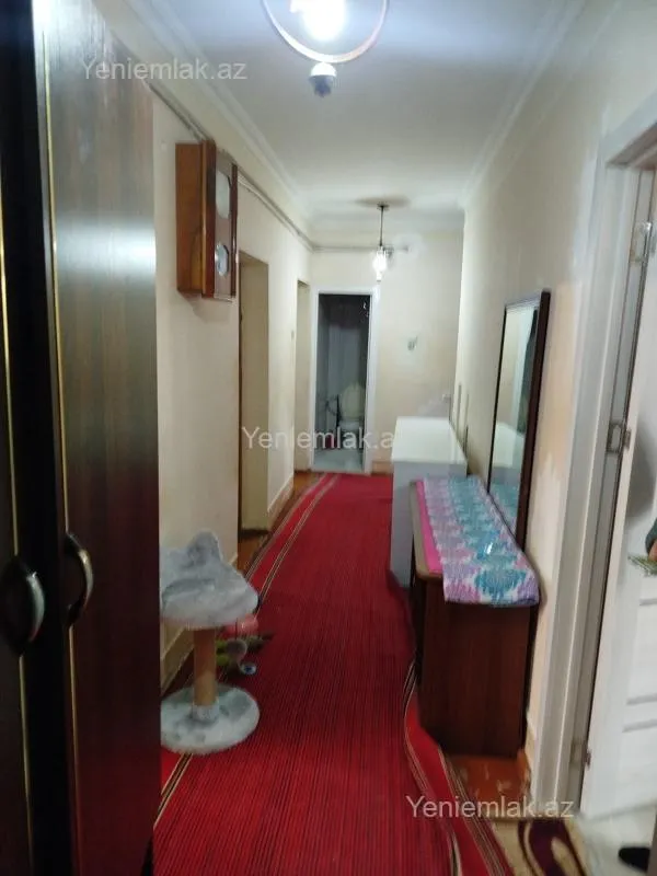 Satılır 5 otaqlı köhnə tikili 102 m²