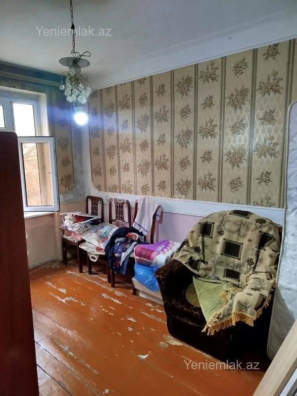 Satılır 5 otaqlı köhnə tikili 102 m²