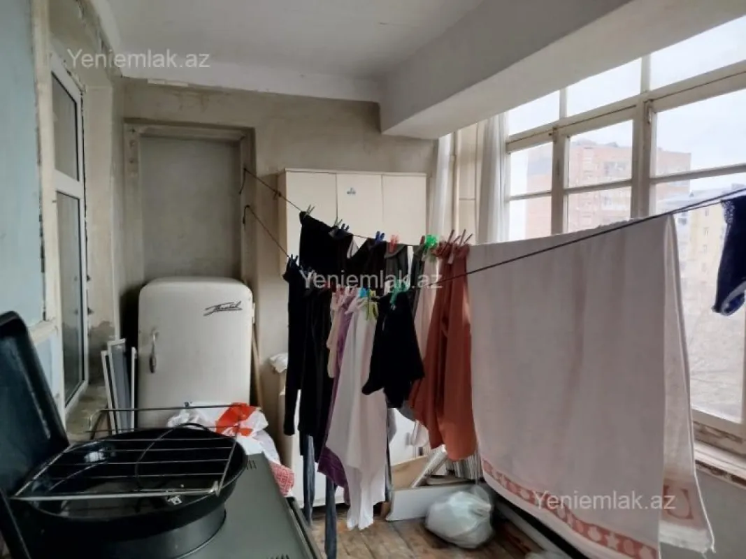 Satılır 5 otaqlı köhnə tikili 102 m²